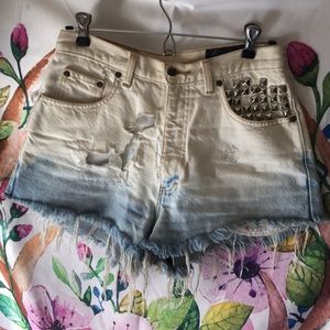 🌻Eddie Bauer Studded Ultra Distressed Shorts🌻